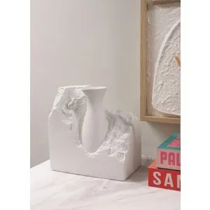 LCA0005 White Vase