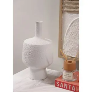 LCA0021 White Vase
