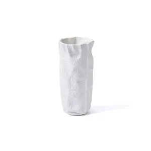 LCA0039 White Vase