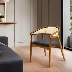 Lima Oak
Black Chair