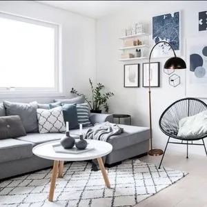 Lina Lambader sa Bakarnim Nogama - Retro 3 Glave