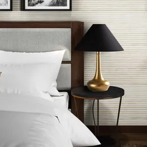 Luna - 15256 Gold
Black Table Lamp