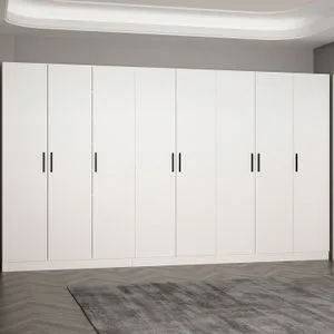 Noah - 8207 Bela Hall Stalak