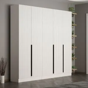 Noah - 8256 Bela Hall Stalak