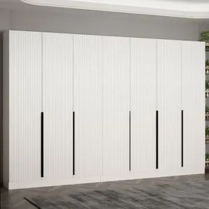 Noah - 8260 Bela Hall Stalak