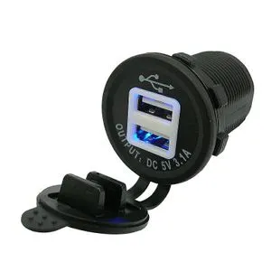 PUNJAC ZA VOZILO SA 2 USB ULAZA,12/24V,3.1A