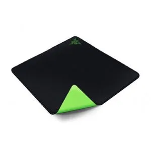 RAZER Gigantus (RZ02-01830200-R3M1)