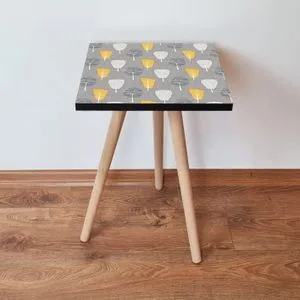 Shp186 - Grey Grey
White
Black
Yellow Side Table
