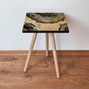 Shp219 - Bež Stolić sa Zlatnim i Crnim Elementima