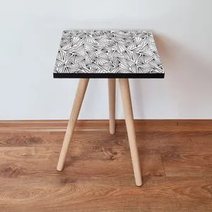 Shp229 - Crni Sto sa Belim Stranicama