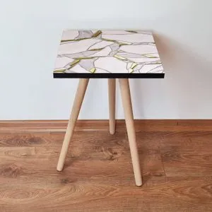 Shp272 - Stočić u beloj, zlatnoj i sivoj boji