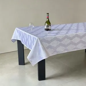 Stolnjak " Damast " - 150x220cm dezen E23