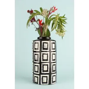 YL710 Black
White Decorative Pot