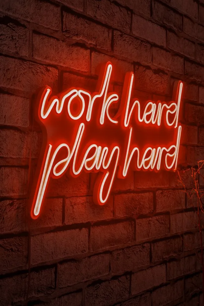 Dekorativna rasveta Work Hard Play Hard Red