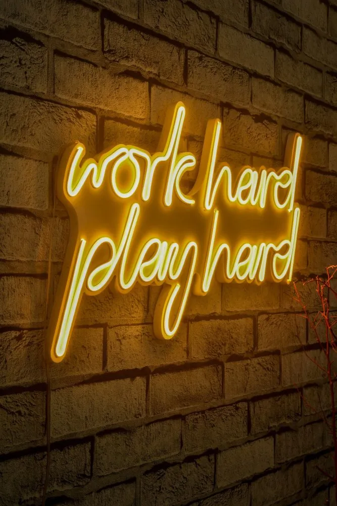 Dekorativna rasveta Work Hard Play Hard Yellow
