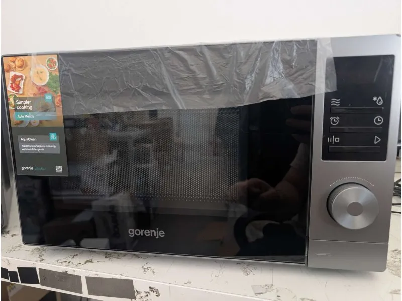 MO20A3T4 Mikrotalasna rerna OUTLET