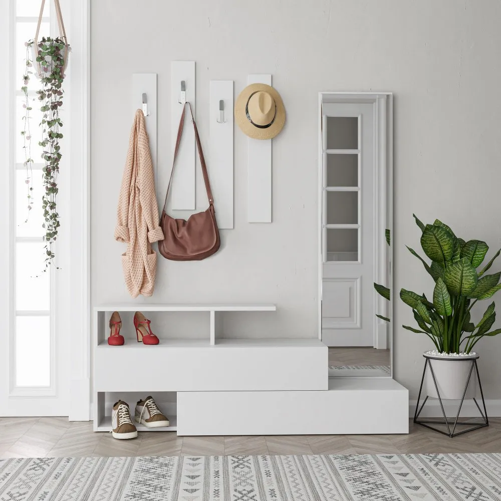 Ramda White