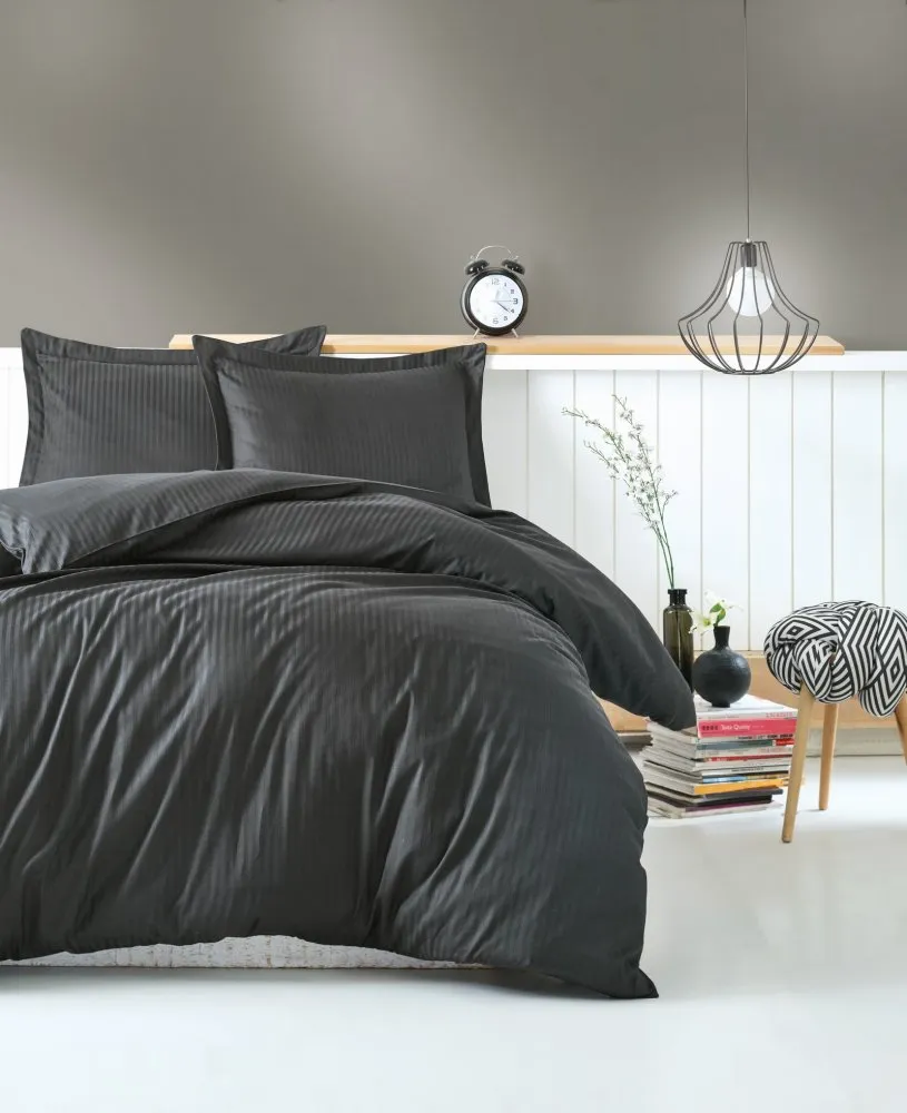 Satenska posteljina (200x220) Stripe Anthracite