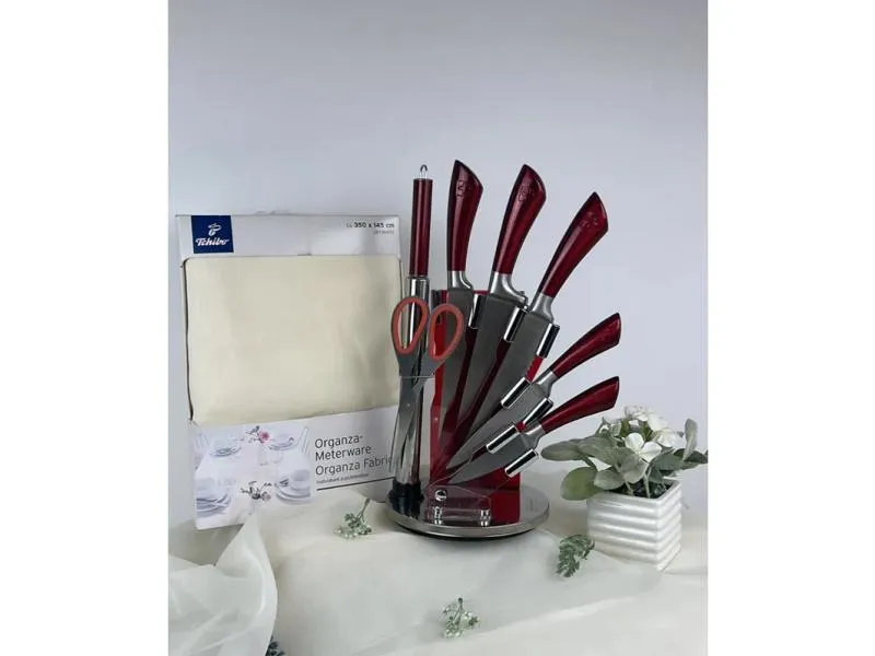Set stolnjak i Royalty rotirajući crveni noževi