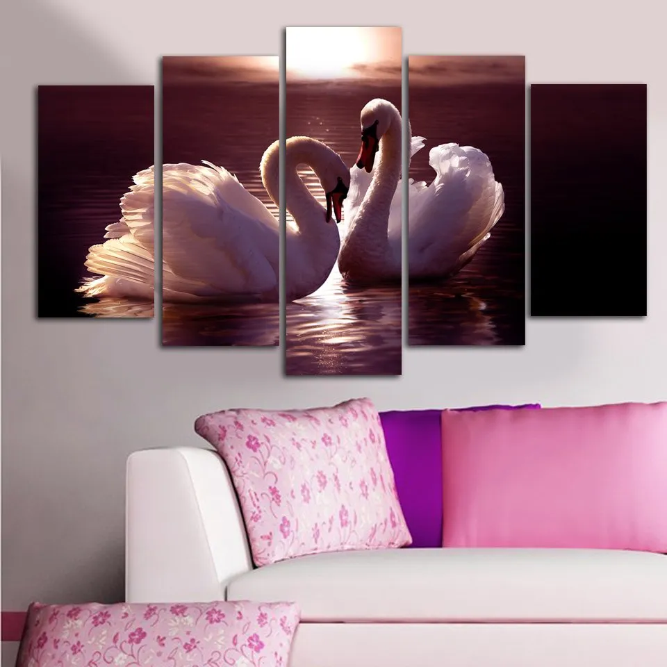 slika iz 5 delova THE SWAN