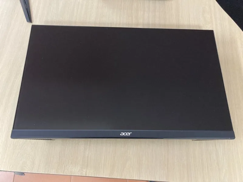 Nitro QG241YP 165Hz AMD Freesync (UM.QQ1EE.P01) OUTLET
