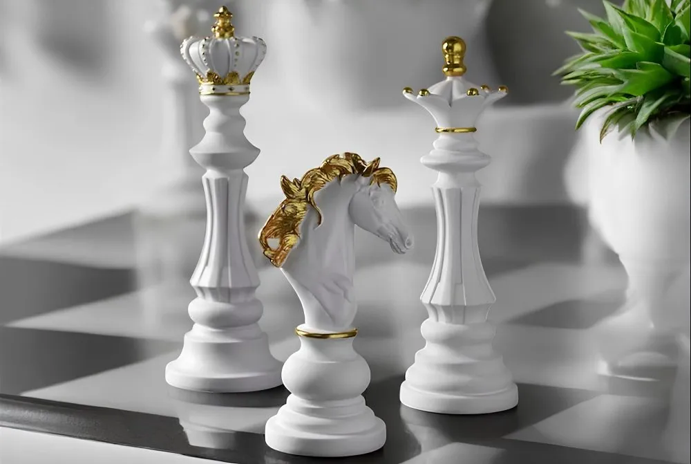 Set ukrasnih predmeta (3 komada) belih figura CY0433