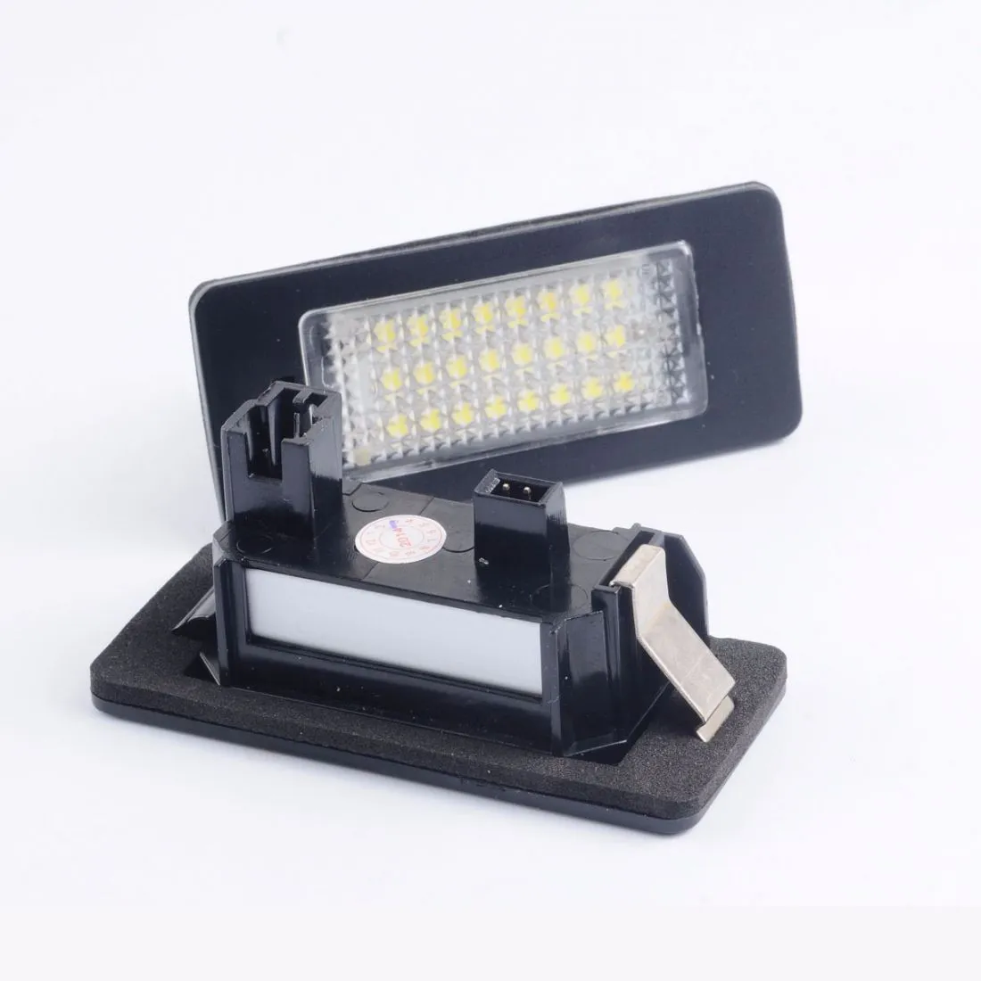 Led osvetljenje za zadnje tablice VW Golf 2010+ / Passat / Sharan / Touran / Touareg 2011+ - PROSET VTT doo