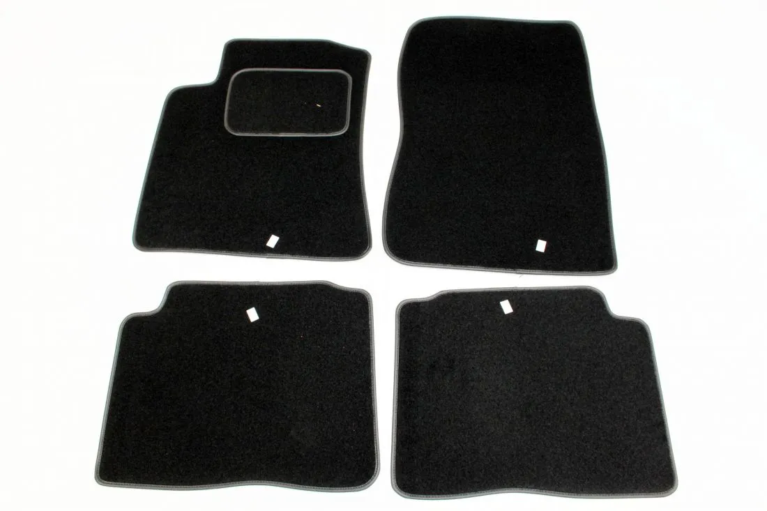 Tepih patosnice MITSUBISHI Pajero (2006+) - PROSET VTT doo