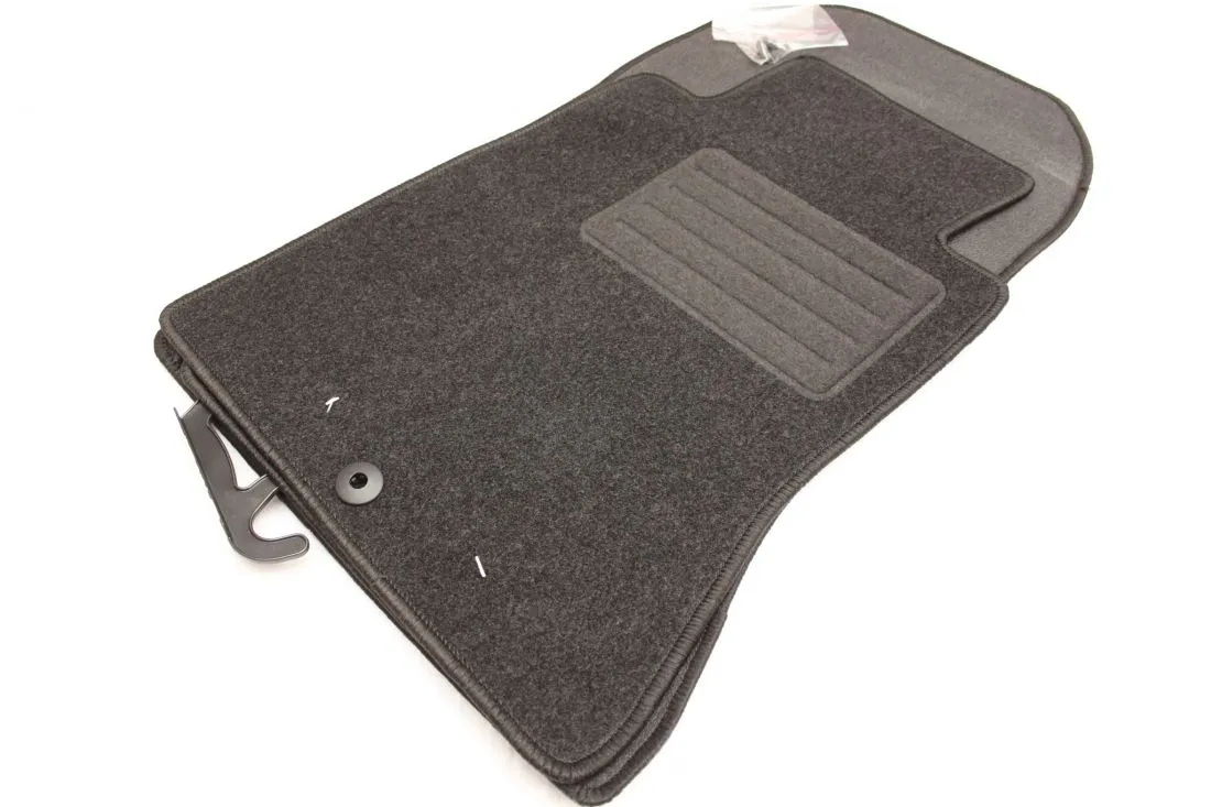 Tipske patosnice Petex tepih Mercedes w124 85-95/ - PROSET VTT doo