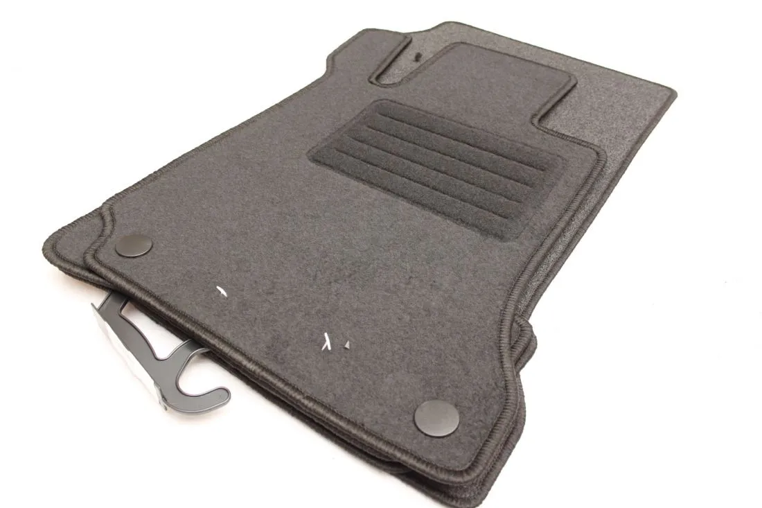 Tipske patosnice Petex tepih Mercedes W204 /07-14 / - PROSET VTT doo