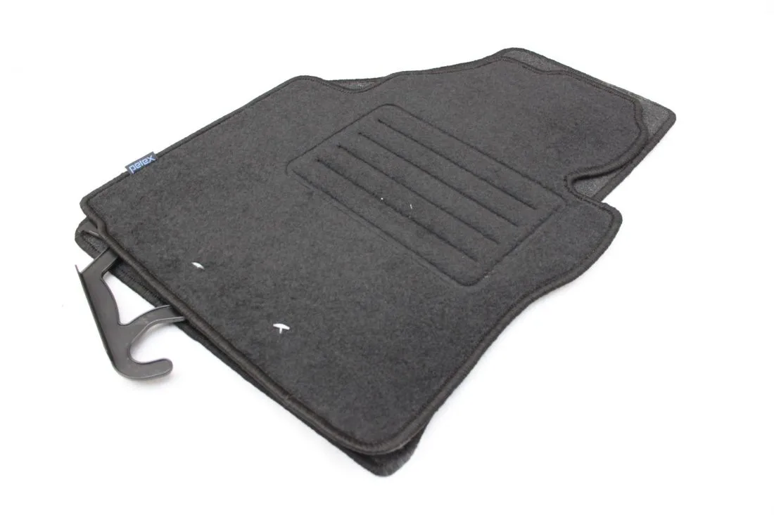 Tipske patosnice Petex tepih VW Caddy /04-15/ - prednje - PROSET VTT doo