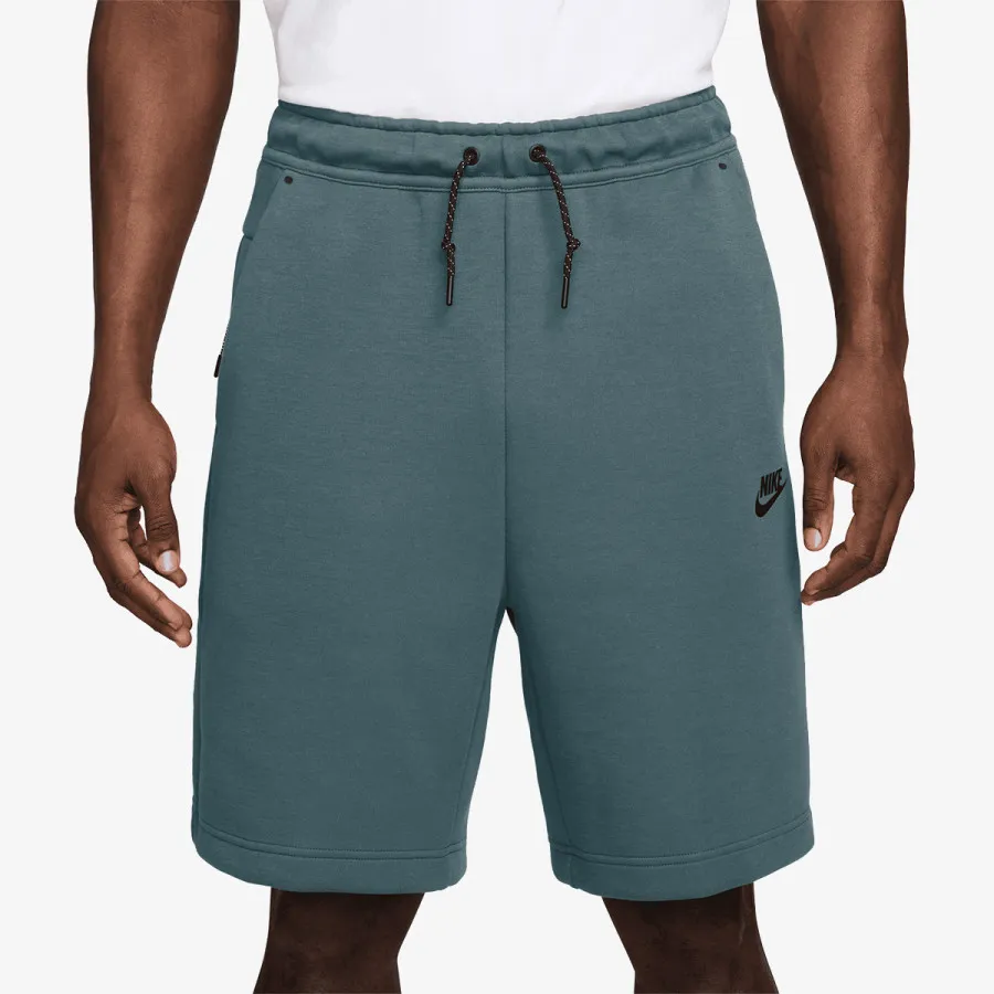 NIKE Šorc Tech