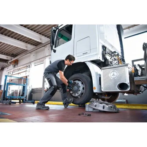 Bosch akumulatorski udarni odvrtač GDS 18V-1050 H Professional, solo