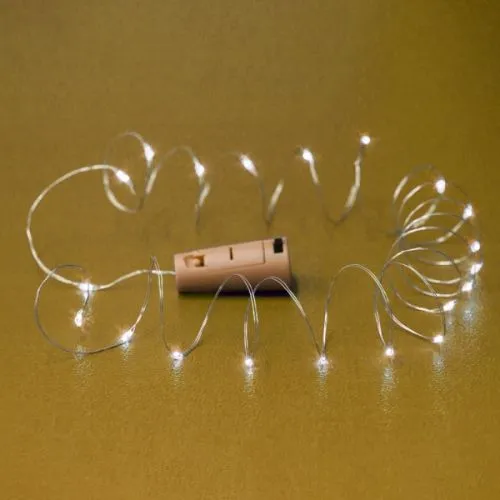 Čep za flašu sa toplobelim LED diodama 3 m 3x LR44