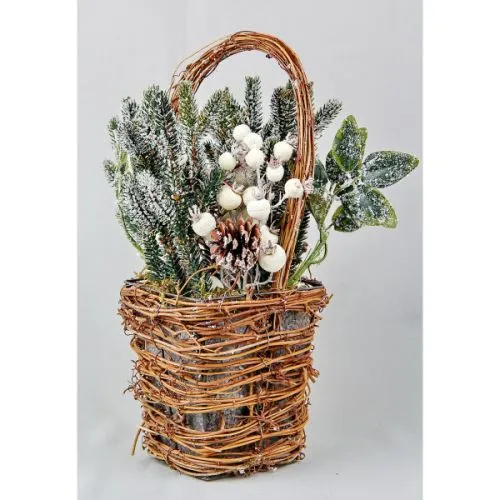 Novogodišnja dekoracija korpa sa cvećem