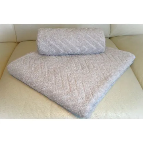 Peškir Zig Zag 70x130cm 450g/m2 svetlo siva
