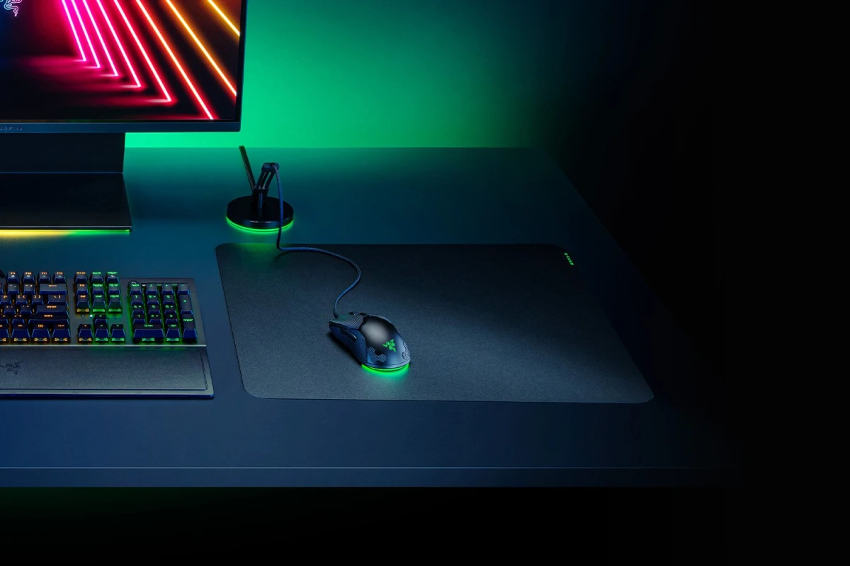 Razer Sphex V3 (RZ02-03820100-R3M1) gejmerska podloga za miš mala