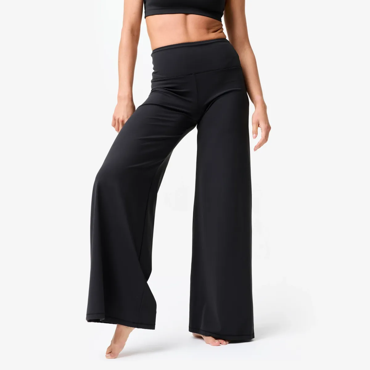 Crne ženske pantalone Breathe šireg kroja