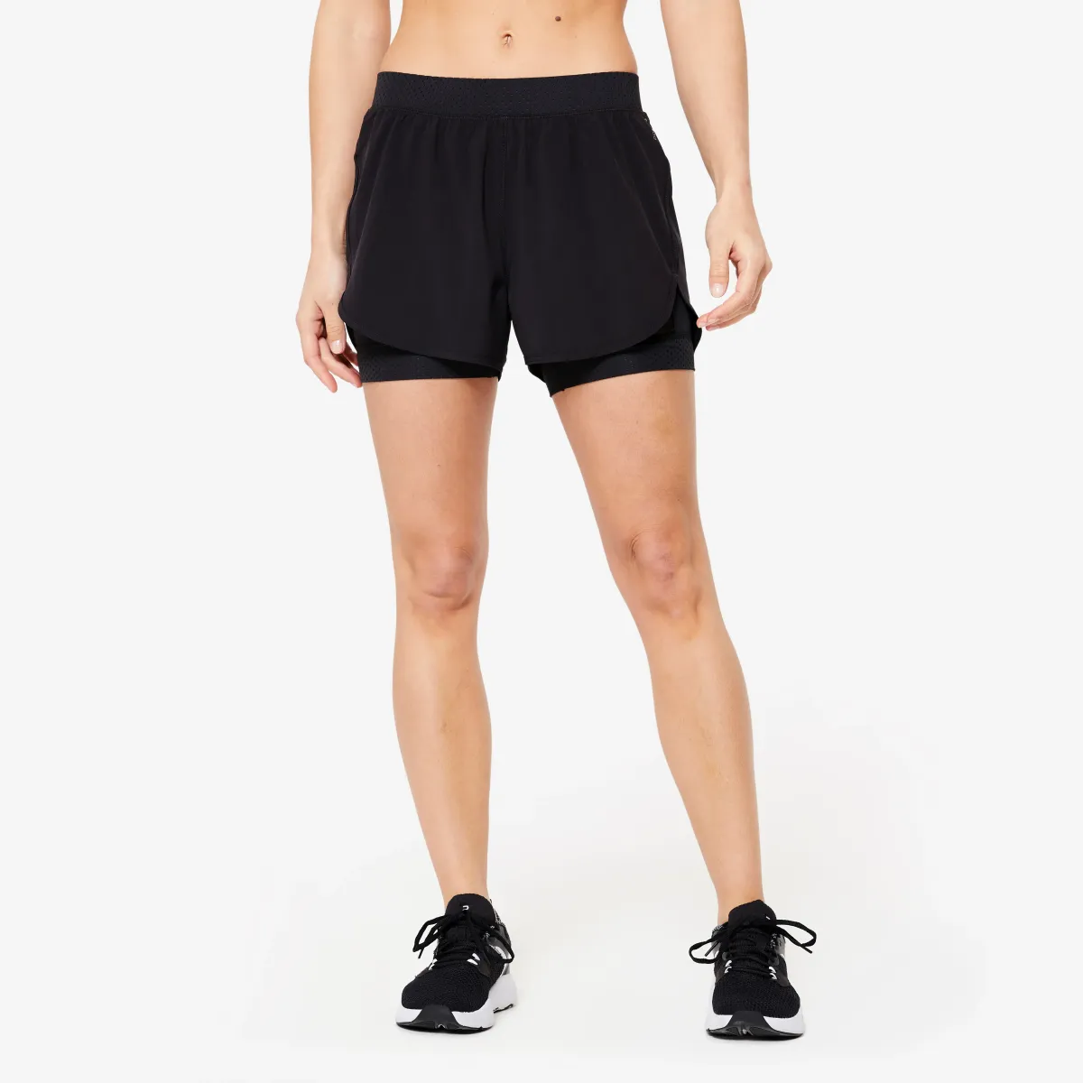 Crni ženski 2-u-1 šorts za fitnes