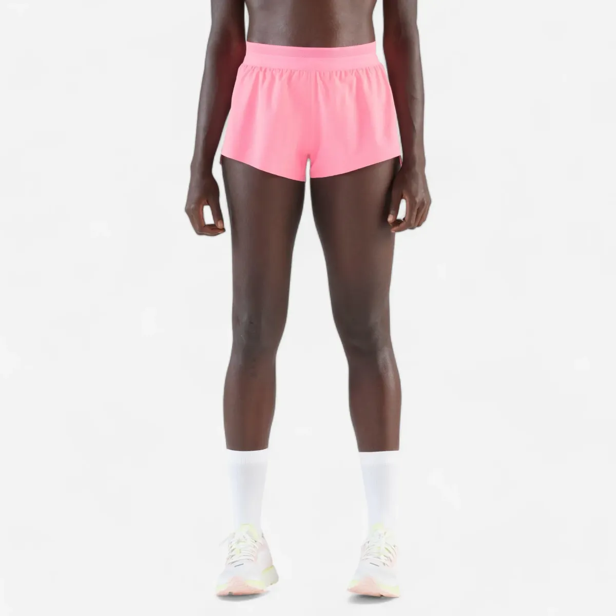 Ženski šorts za trčanje lagan -KIPRUN Run 900 Light roze