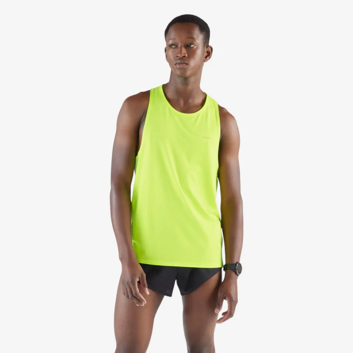 MAJICA NA BRETELE 900 LIGHT ZA TRČANJE - FLUORESCENTNO ŽUTA