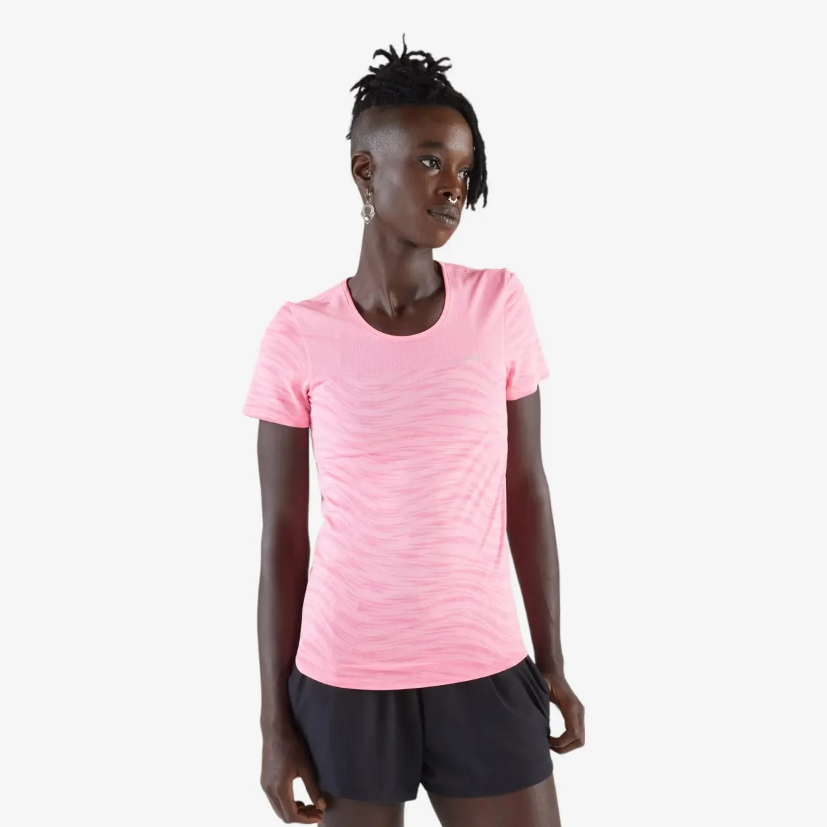 MAJICA ZA TRČANJE I TRAIL TRČANJE KIPRUN RUN 500 COMFORT ŽENSKA BEŠAVNA - ROZE