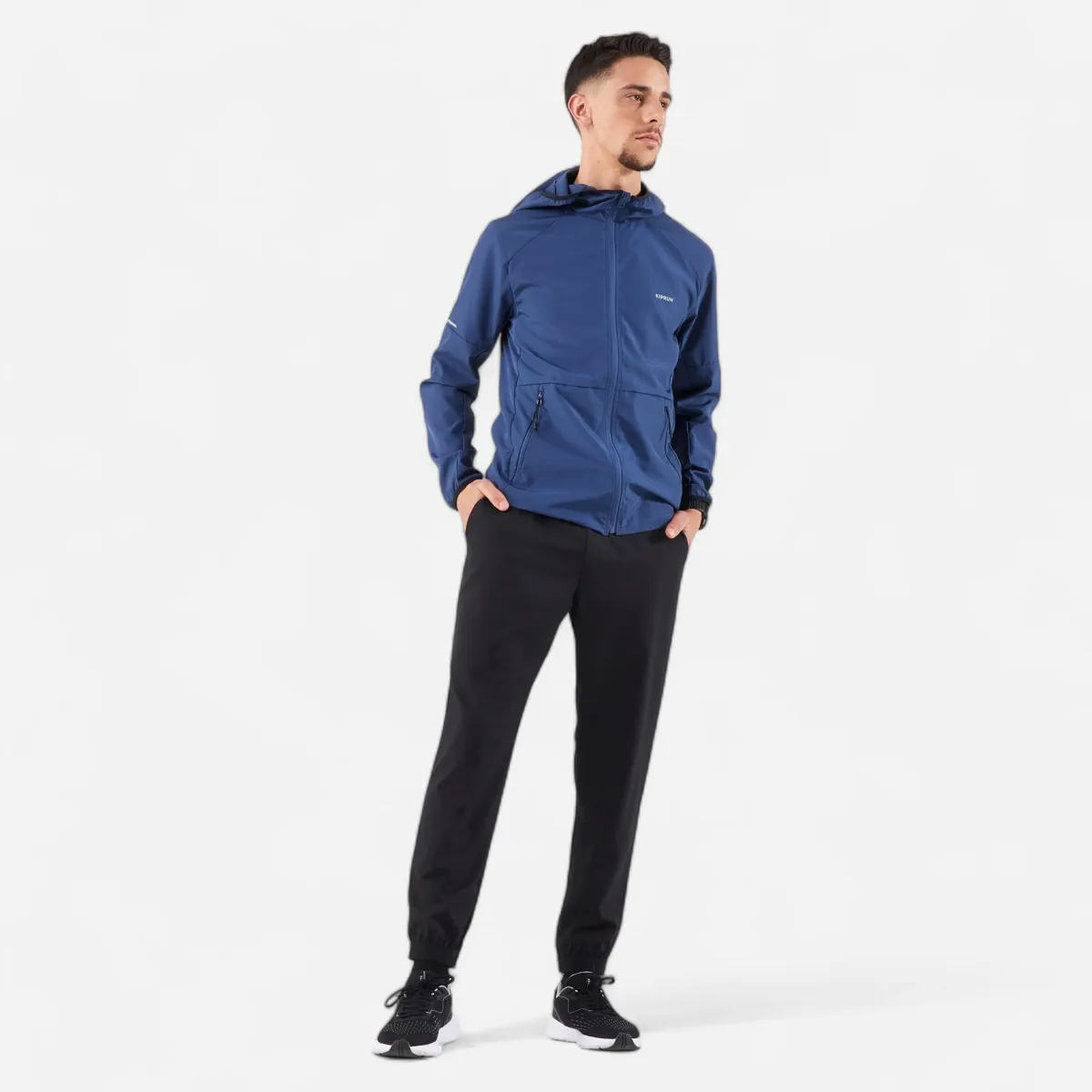 Pantalone za trčanje Kiprun Run 100 Dry prozračne muške - crne