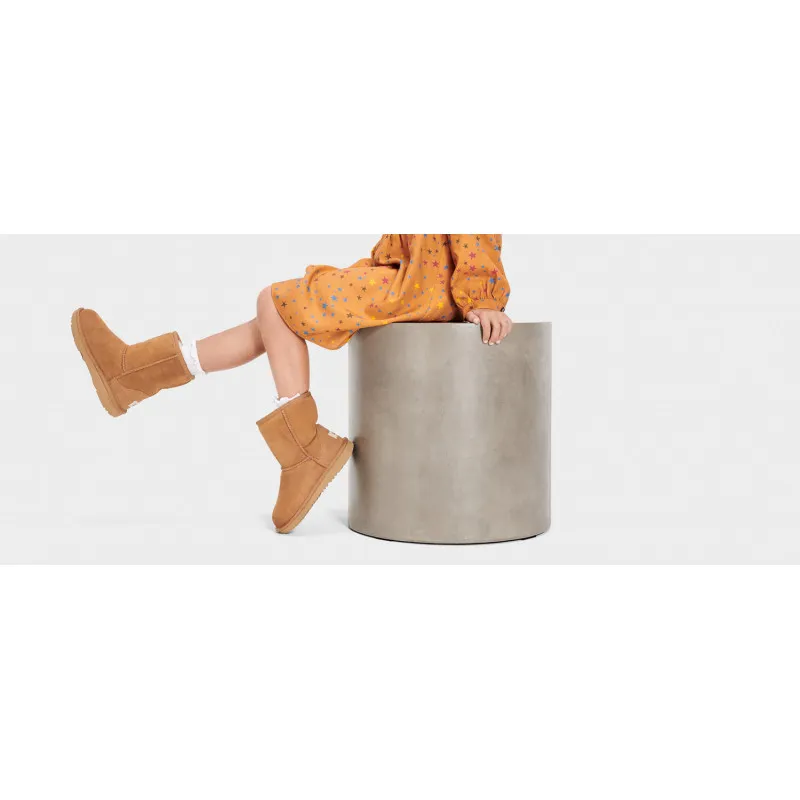 UGG CIZME CLASSIC II CHE