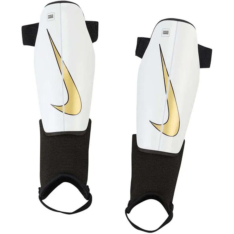 NIKE KOSTOBRANI CHARGE GUARD ZA DEČAKE