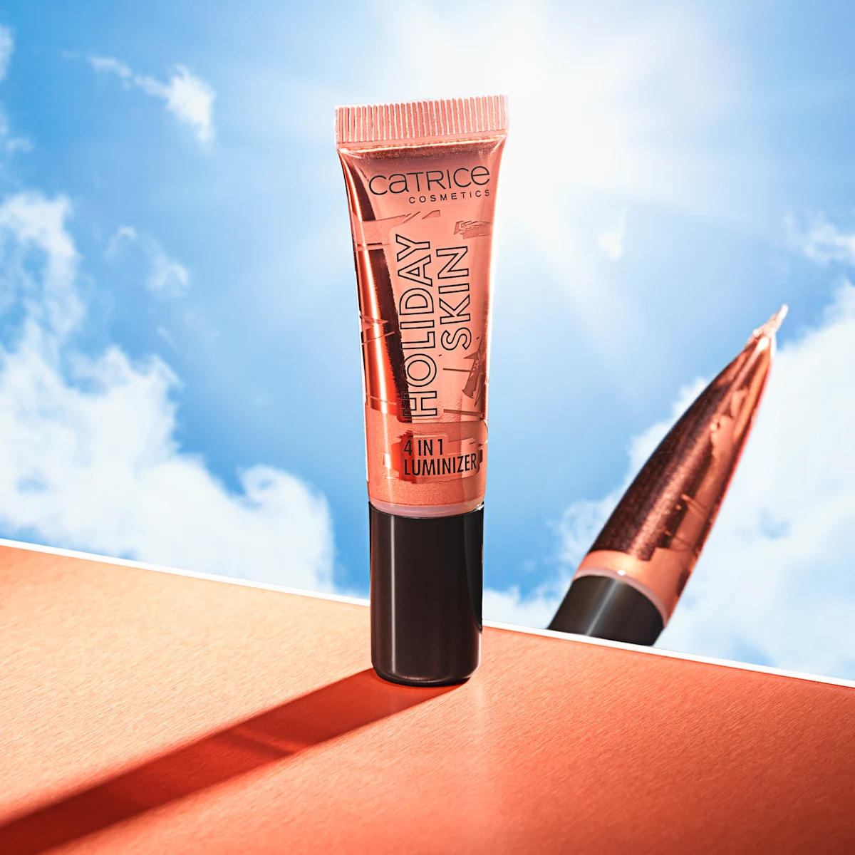 HOLIDAY SKIN 4-in-1 highlighter - 010 Catching..., 10 ml