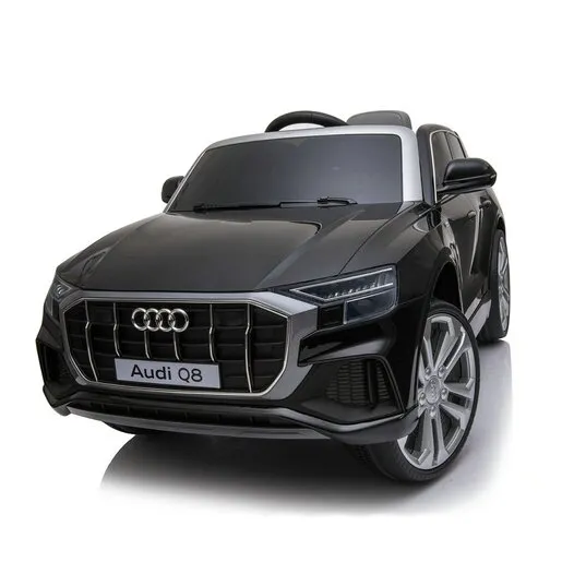 Audi q8 crni 13385
