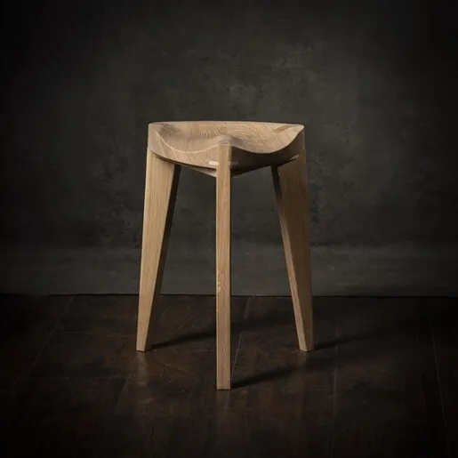 Meda furniture Drvena hoklica Hrast izdubljena M
