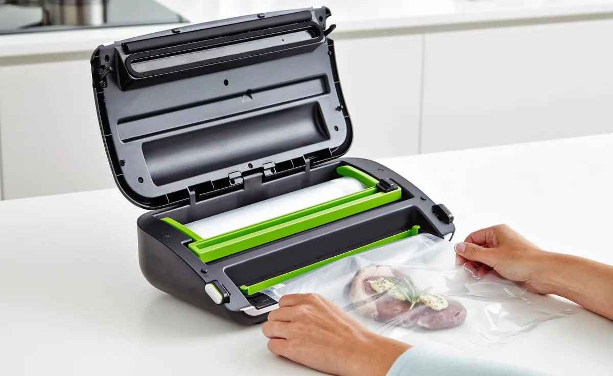 Foodsaver FFS016X aparat za vakumiranje