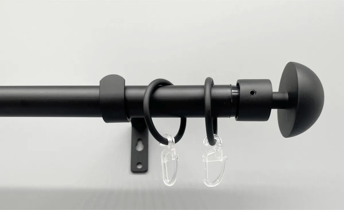 Garnišna Gamma razvlačna 120-210cm crna